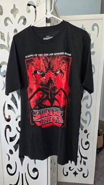 Stranger Things Season 5 Vecna Shirt Men's Size Large Tall LT One Last Adventure